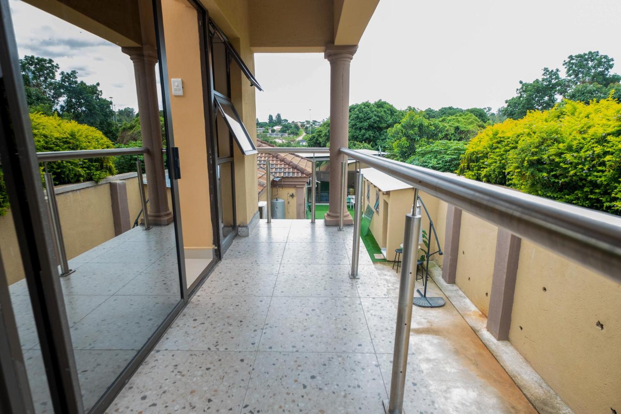 Woodmead Guest House マンジニ エクステリア 写真